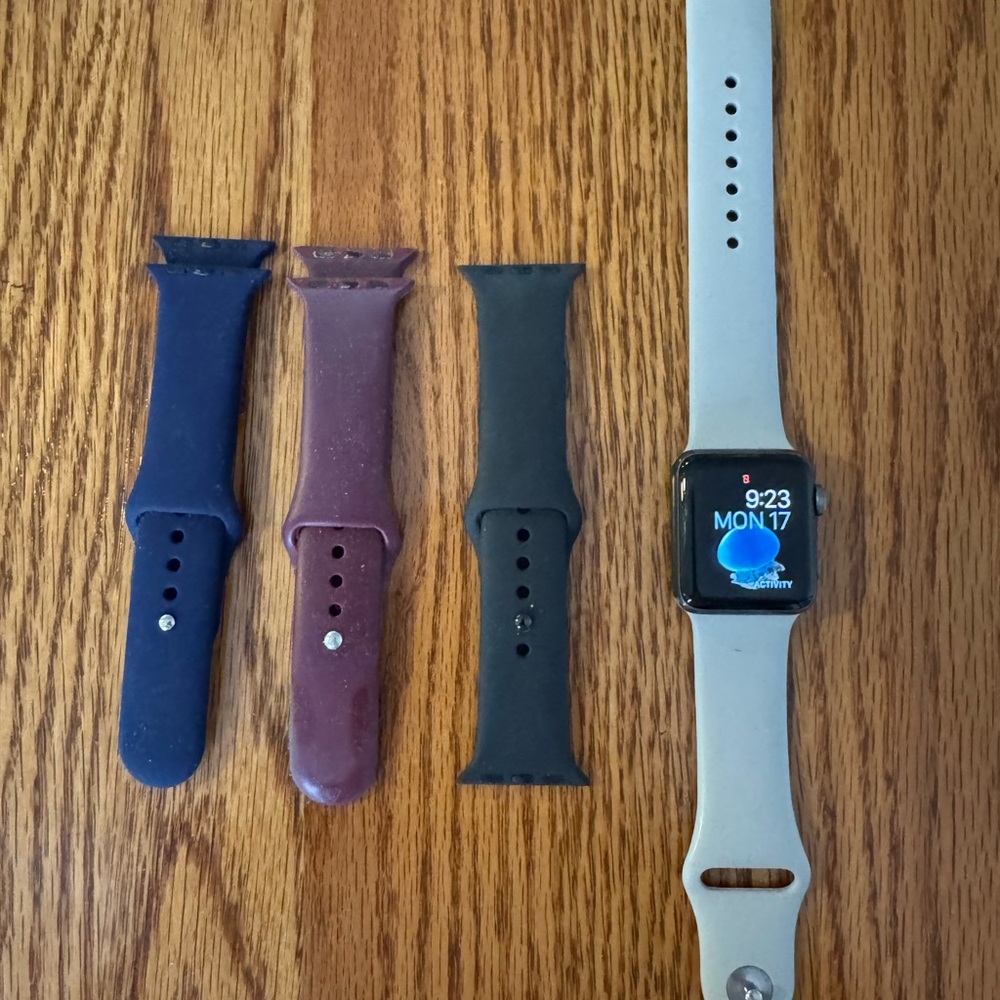 Apple Watch, series 3, 38mm aluminum with Interchangeable Bands